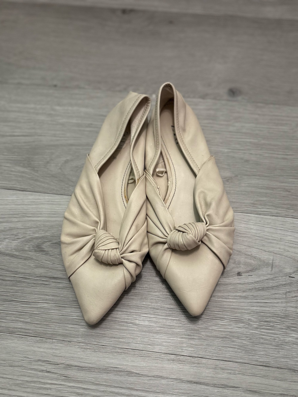 Zara Womens Knot-Front Pointed Toe Flats in Cream Size 36